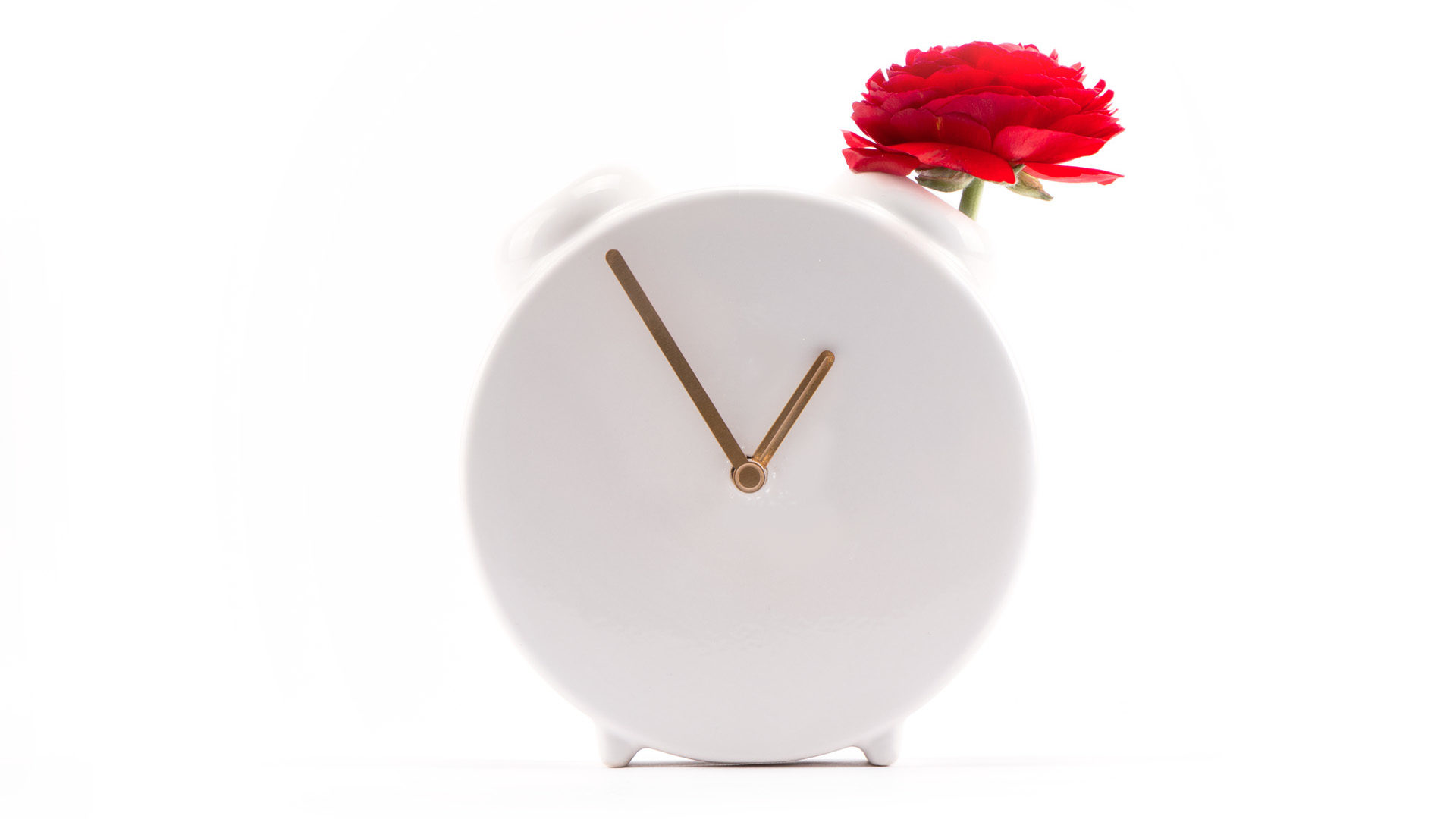 Clock-Vase-Clay-Gold-Jaro-Kose-Design-Product-