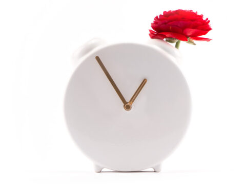 Clock-Vase-Clay-Gold-Jaro-Kose-Design-Product-